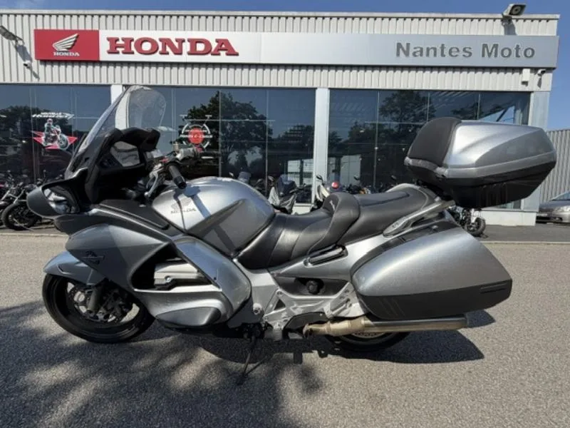 ST1300
