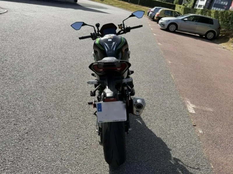 Z900
