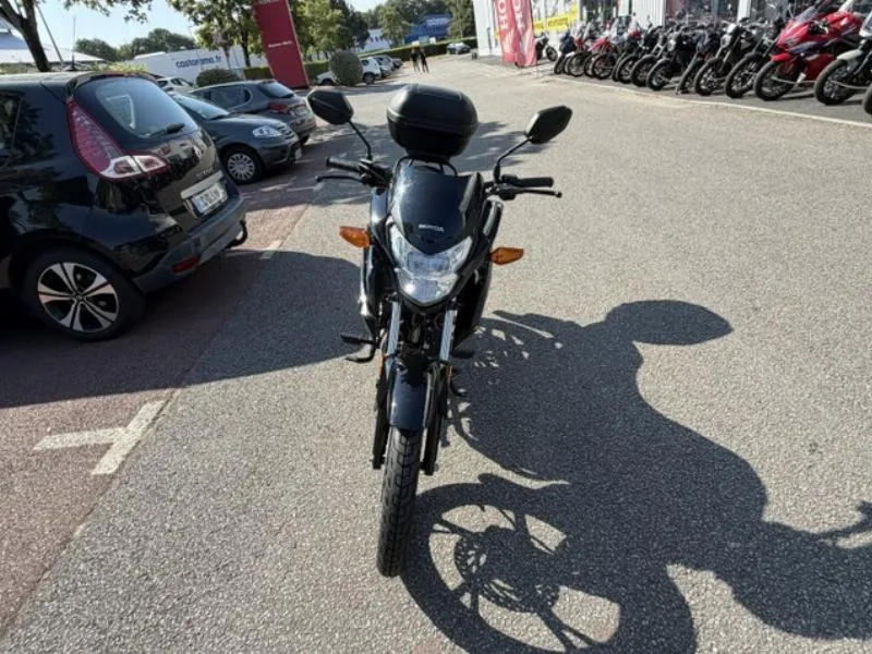 CB 125 F