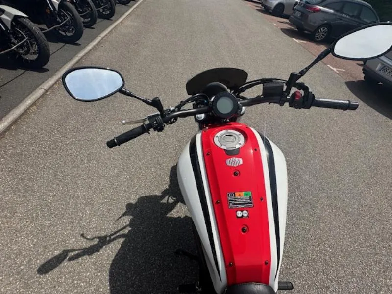 XSR 700 ABS