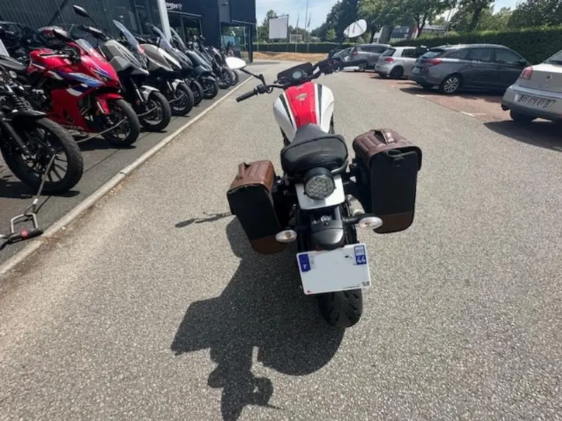 XSR 700 ABS