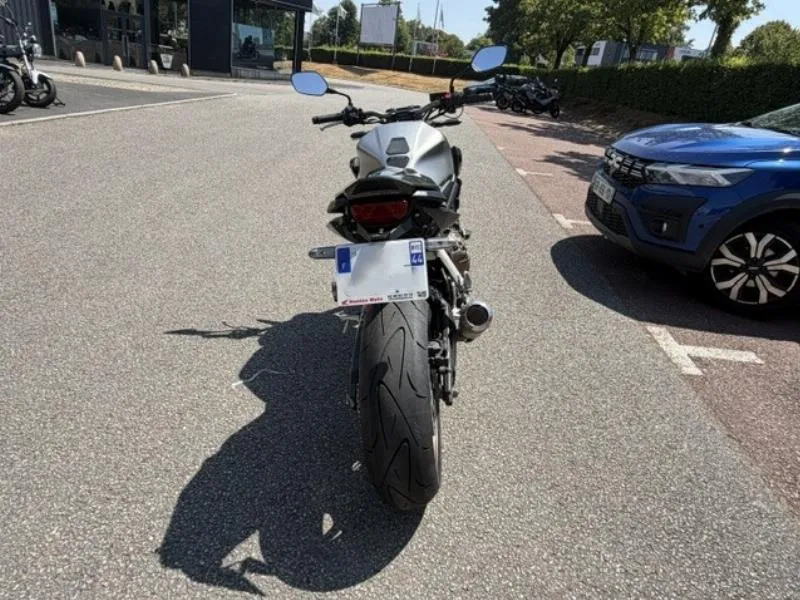 CB 650 R