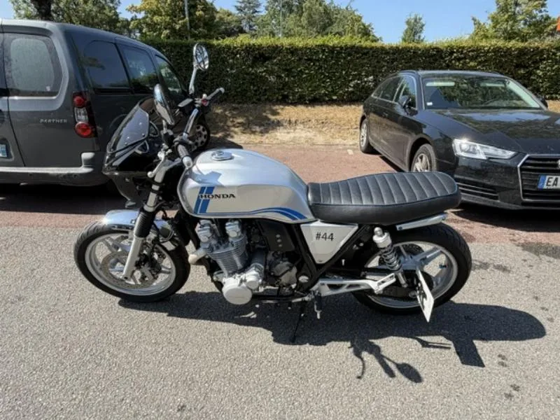 CB 1100