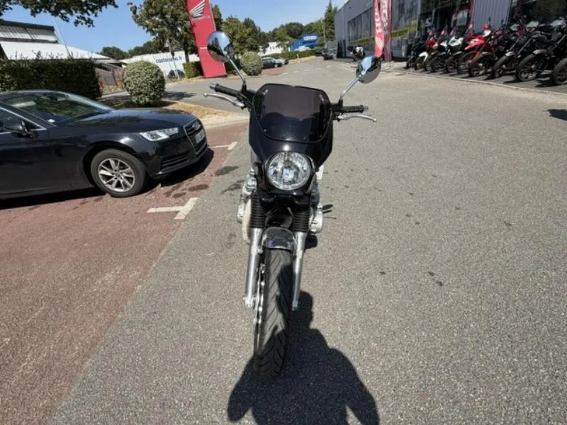 CB 1100