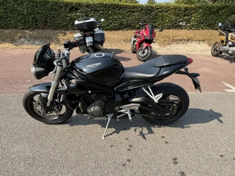 STREET TRIPLE 765