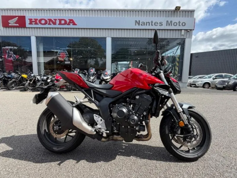 CB1000