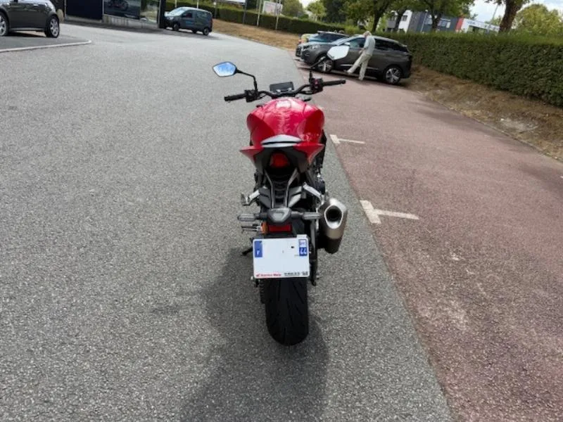 CB1000