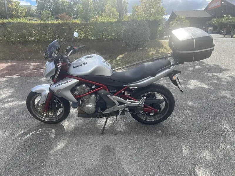 ER 6 N
