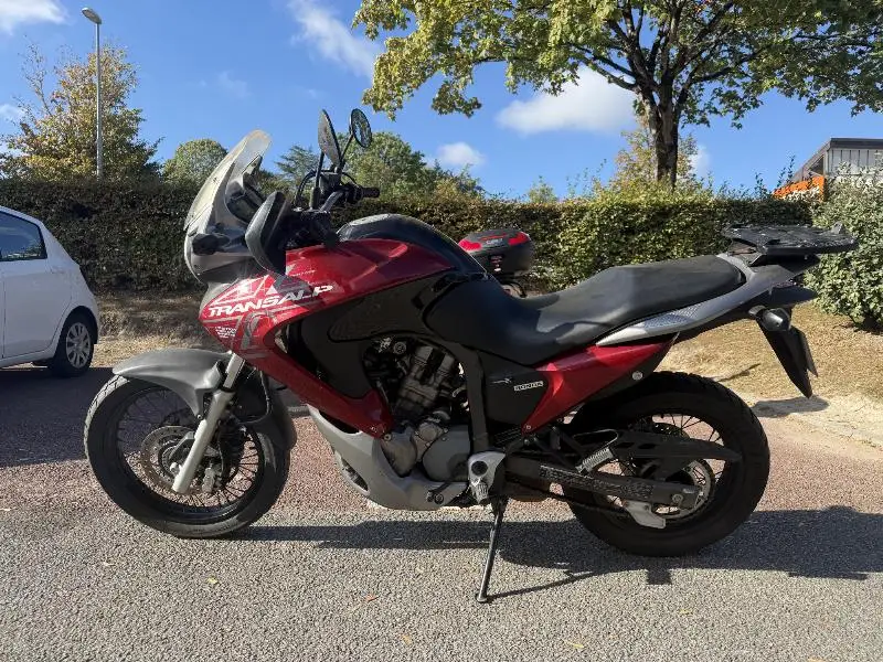 XL700VA