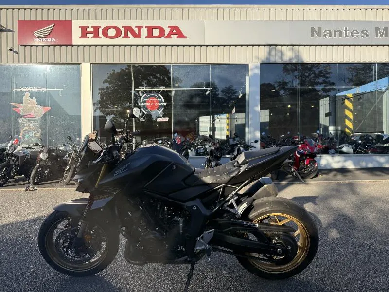 CB1000SP