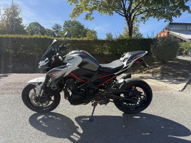Z 900