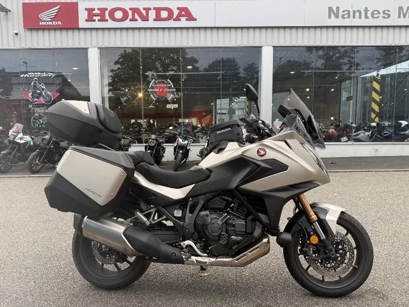 NT1100 DCT Suspension Pilotée 2025