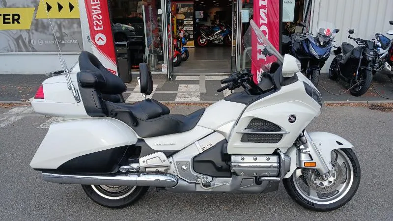 GL1800