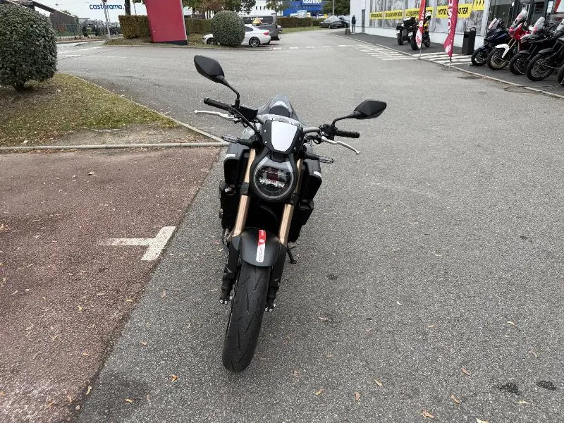CB 650 R