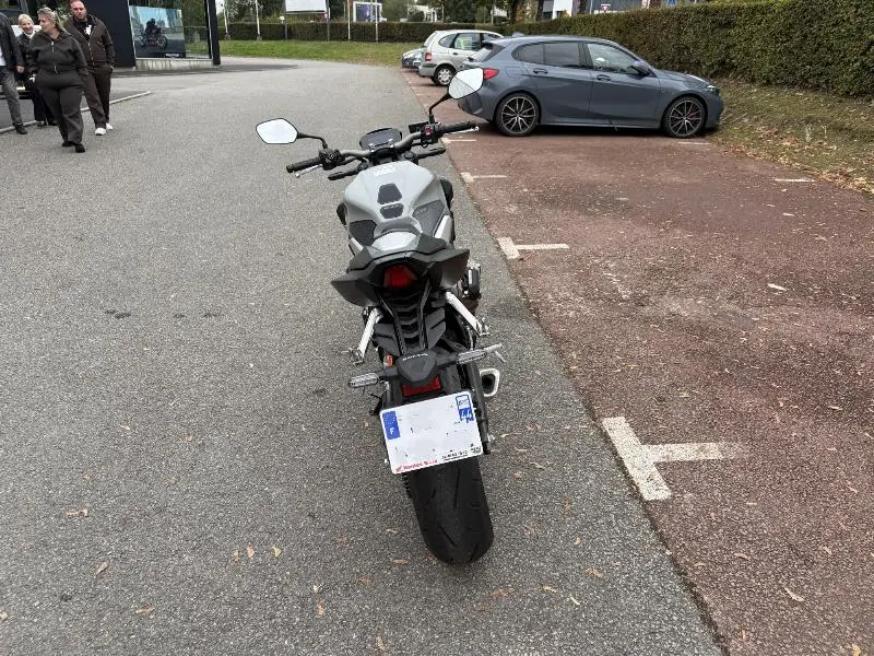 CB 650 R