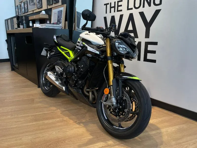 STREET TRIPLE RS 765 MOTO 2