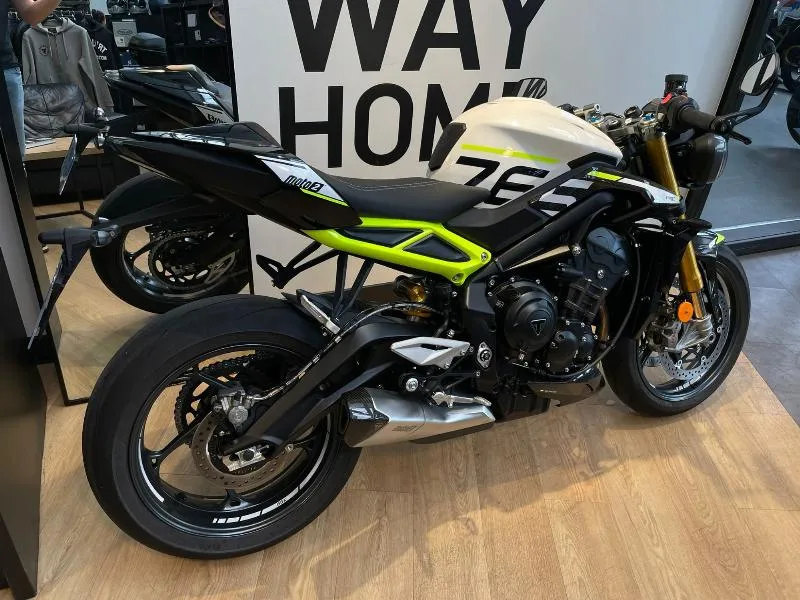 STREET TRIPLE RS 765 MOTO 2