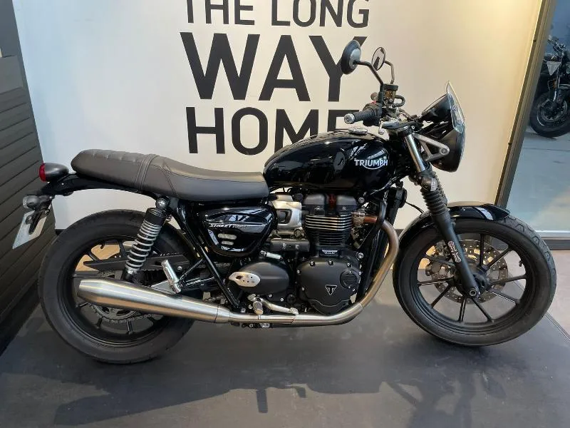 STREET TWIN  900