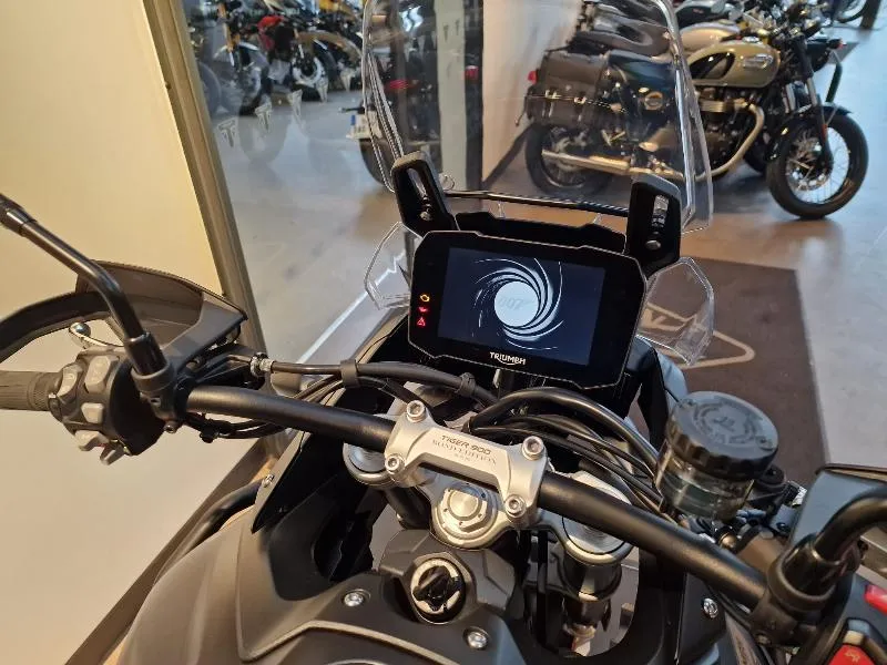 TIGER 900 Bond Edition