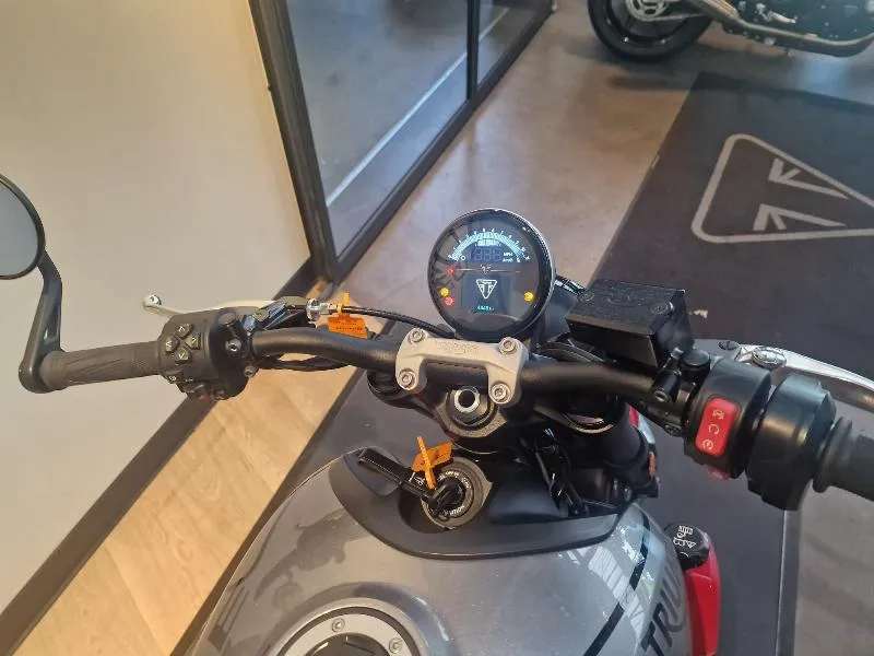 TRIDENT 660