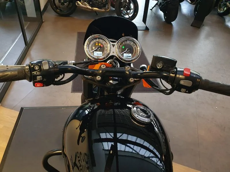 Bonneville T120 Black