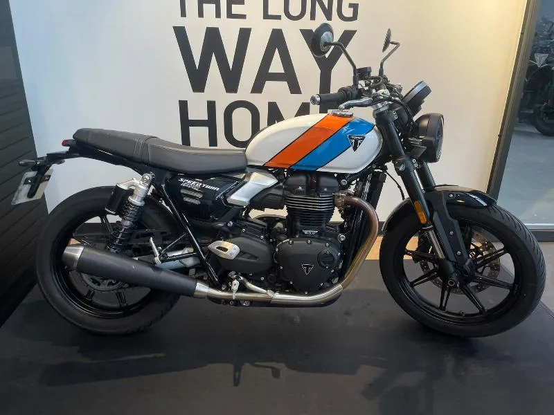 SPEED TWIN 900