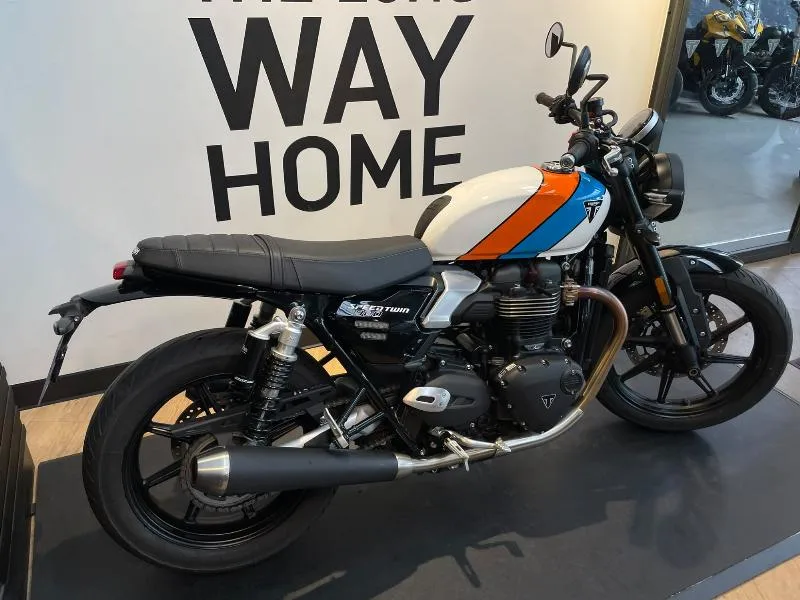 SPEED TWIN 900