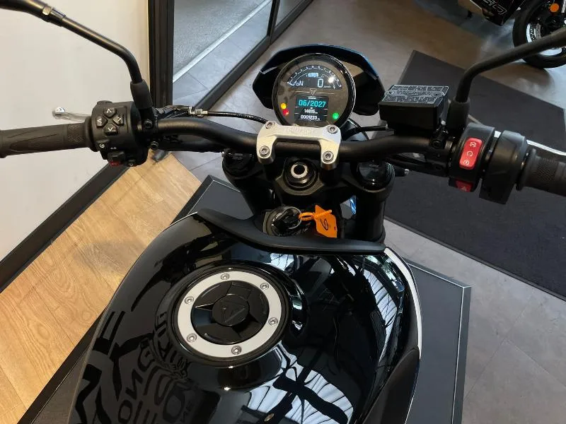 TRIDENT 660