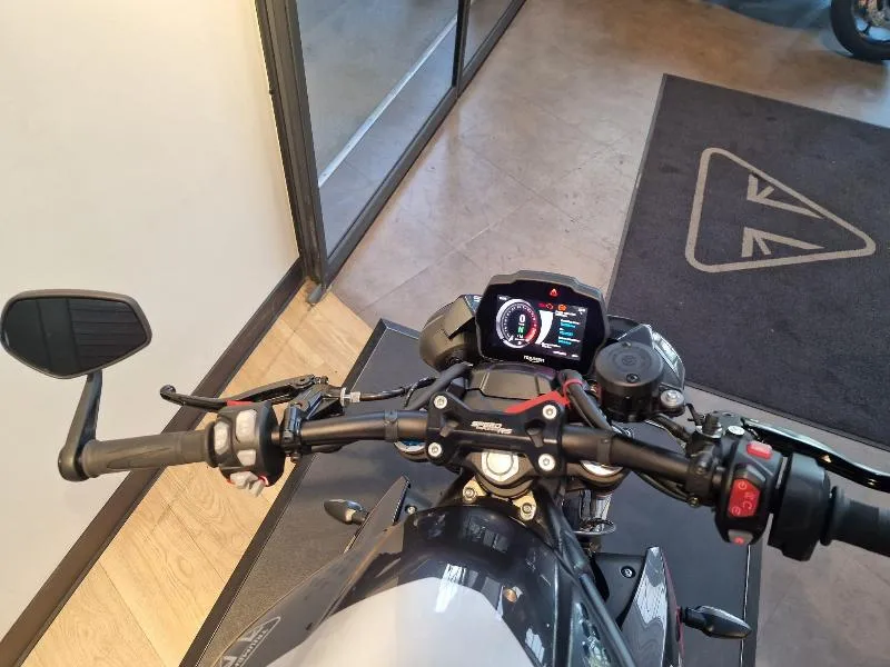 SPEED TRIPLE 1200 RS