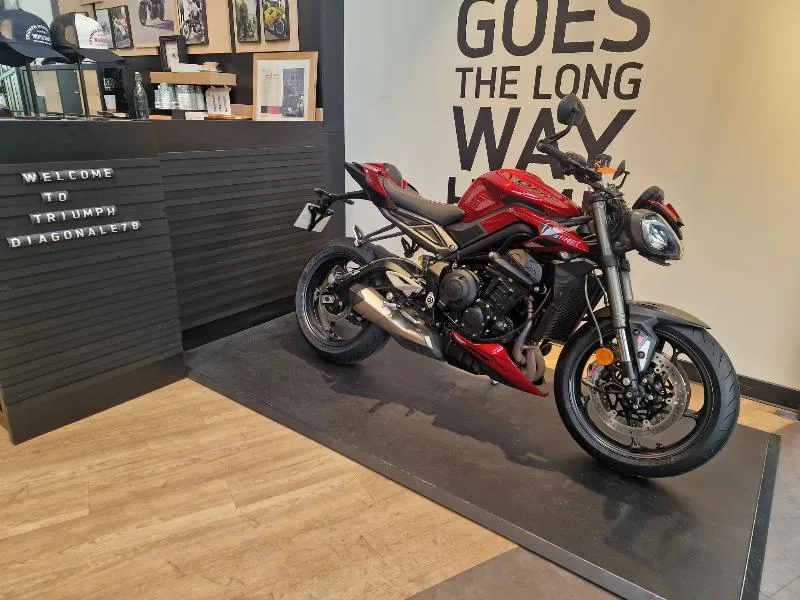 STREET TRIPLE 765 RS