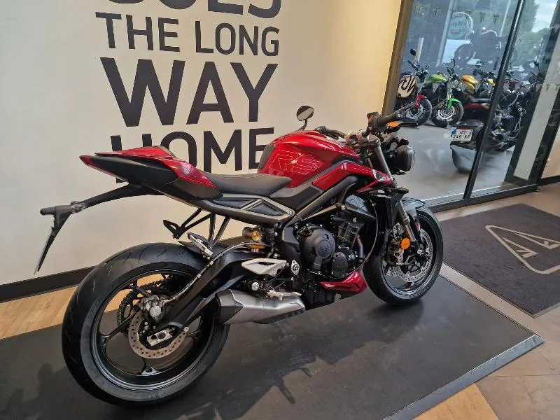 STREET TRIPLE 765 RS