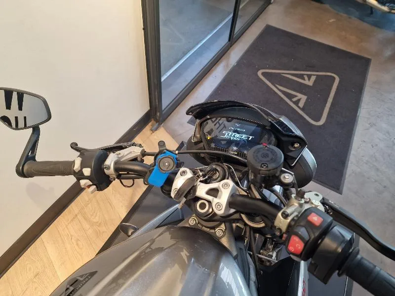 STREET TRIPLE 765 RS