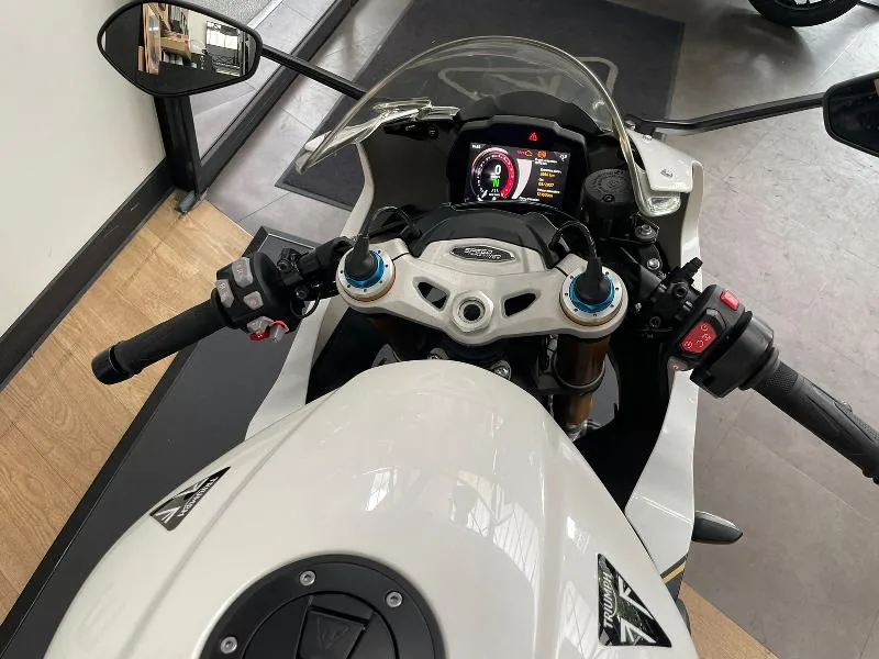 SPEED TRIPLE 1200 RR