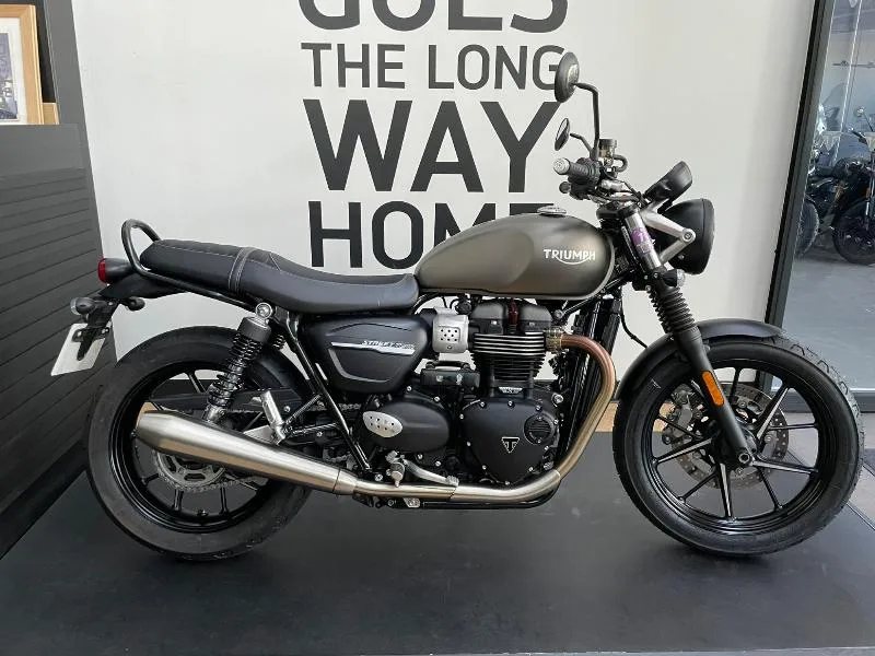 STREET TWIN  900