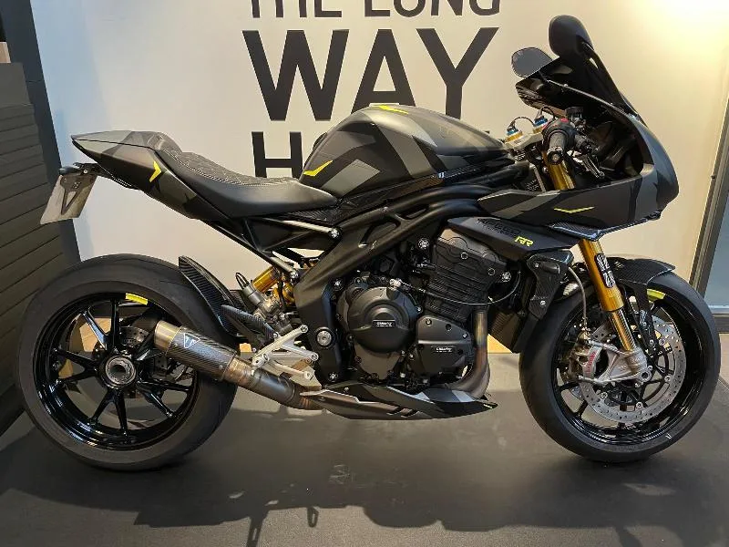 SPEED TRIPLE 1200 RR