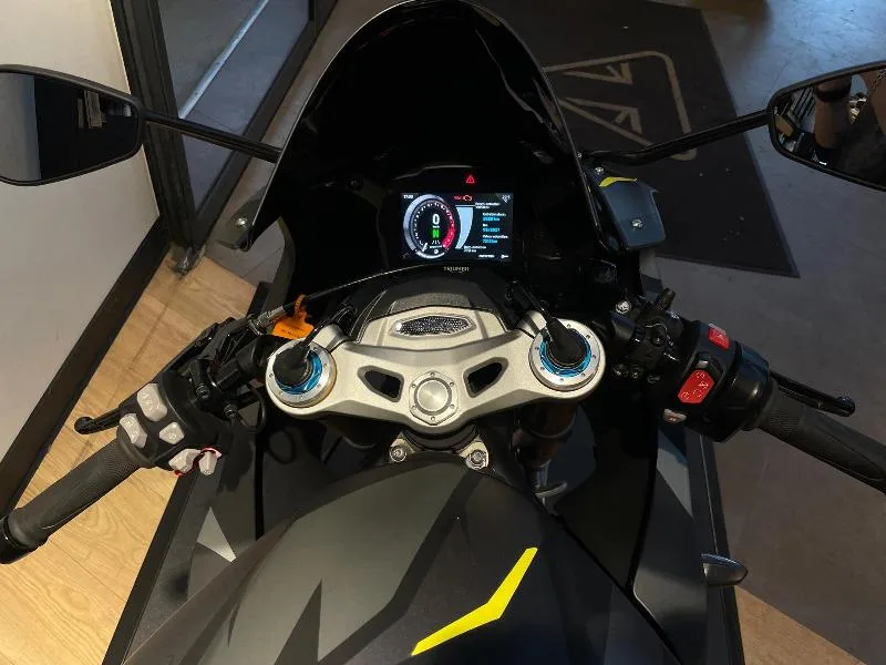 SPEED TRIPLE 1200 RR