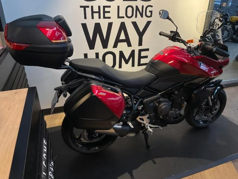 Tiger Sport 800 Tour