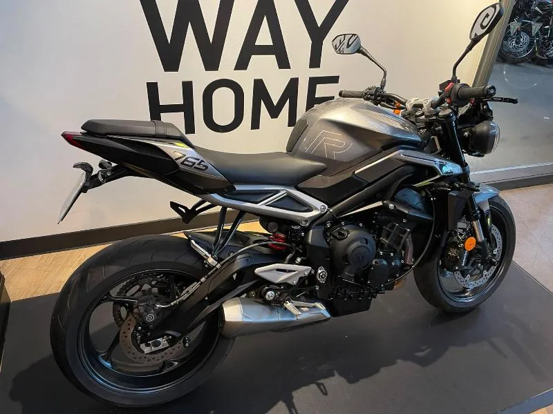 STREET TRIPLE 765 R