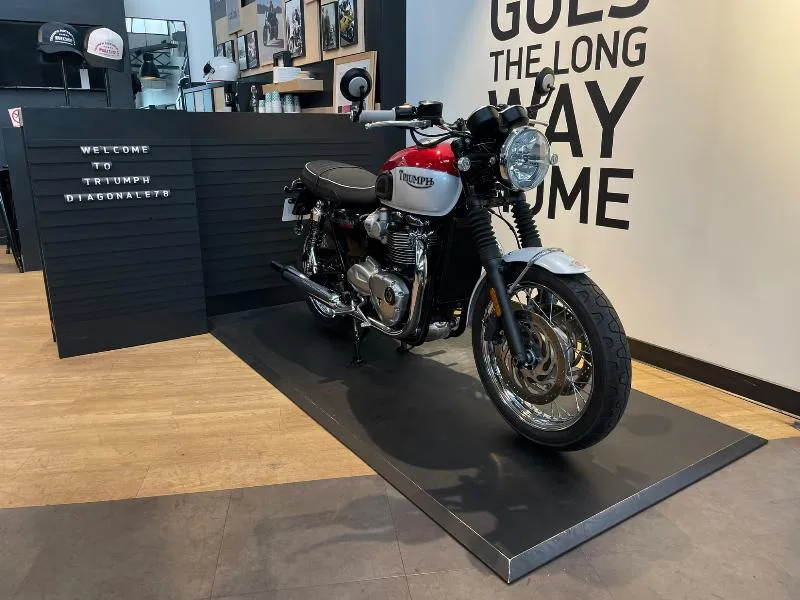 BONNEVILLE T120