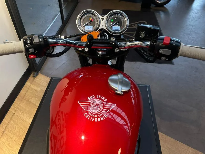 BONNEVILLE T120