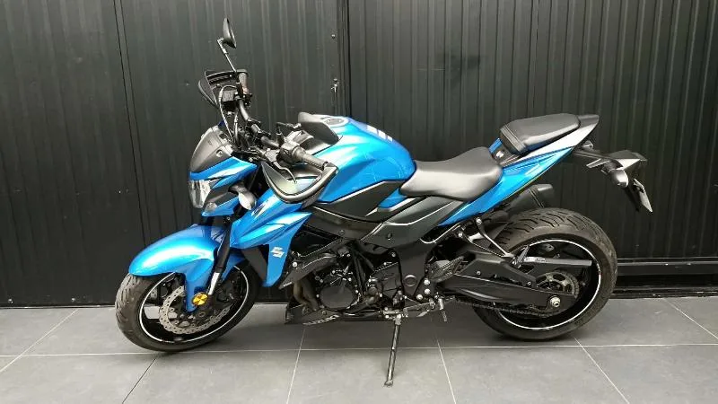 GSXS 750