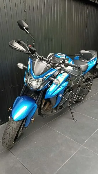 GSXS 750