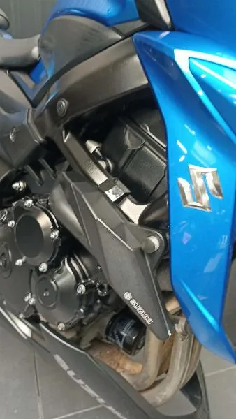 GSXS 750