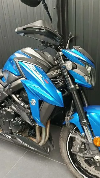 GSXS 750