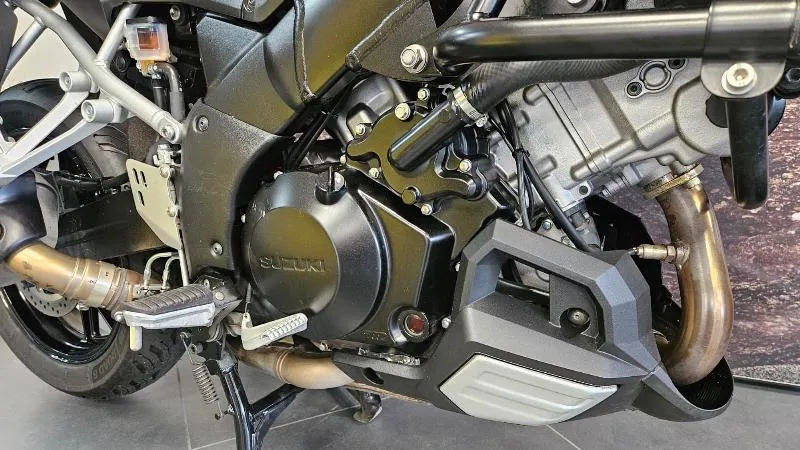 DL VSTROM 1000