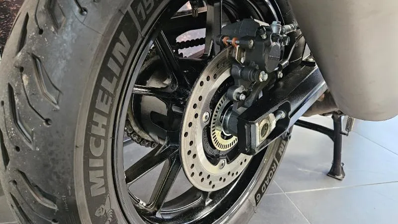 DL VSTROM 1000
