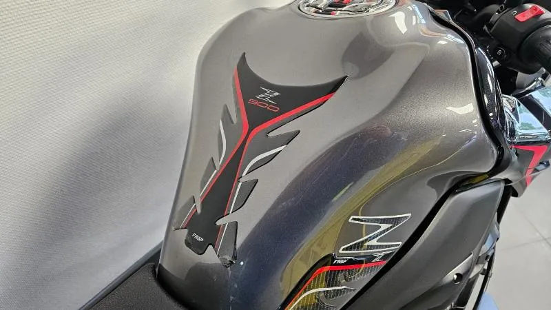 Z 900