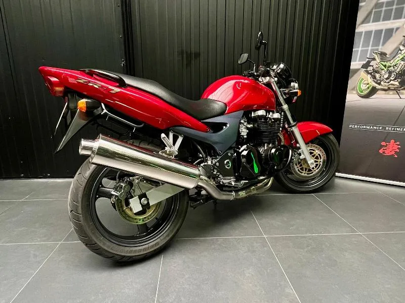 ZR7