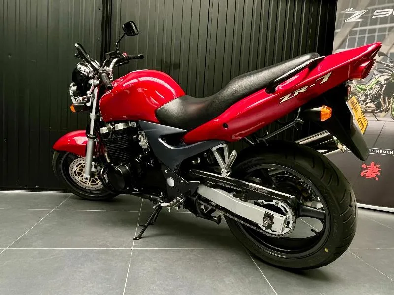 ZR7