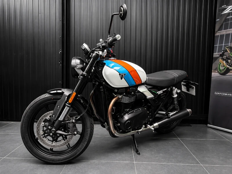 SPEED TWIN 900
